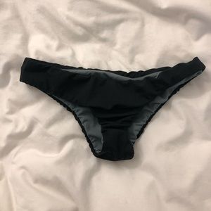 Great condition Manhattan bottoms!